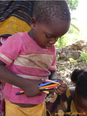 Stifte für Jungen und Mädchen in Sansibar