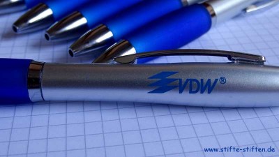 VDW GmbH spenden Kugelschreiber für Kinder in Afrika