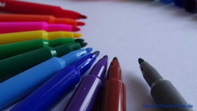 Übrige Stifte aus Kindermalwettbewerb von Generali AG gespendet