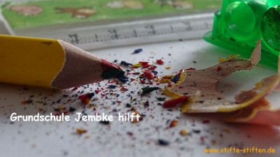 Grundschule Jembke hilft Kindern in Afrika mit einer Sammelaktion Stifte stiften